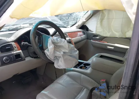 2008 Chevrolet Tahoe Lt z USA, uszkodzony, nr VIN 1GNFC13048J151892